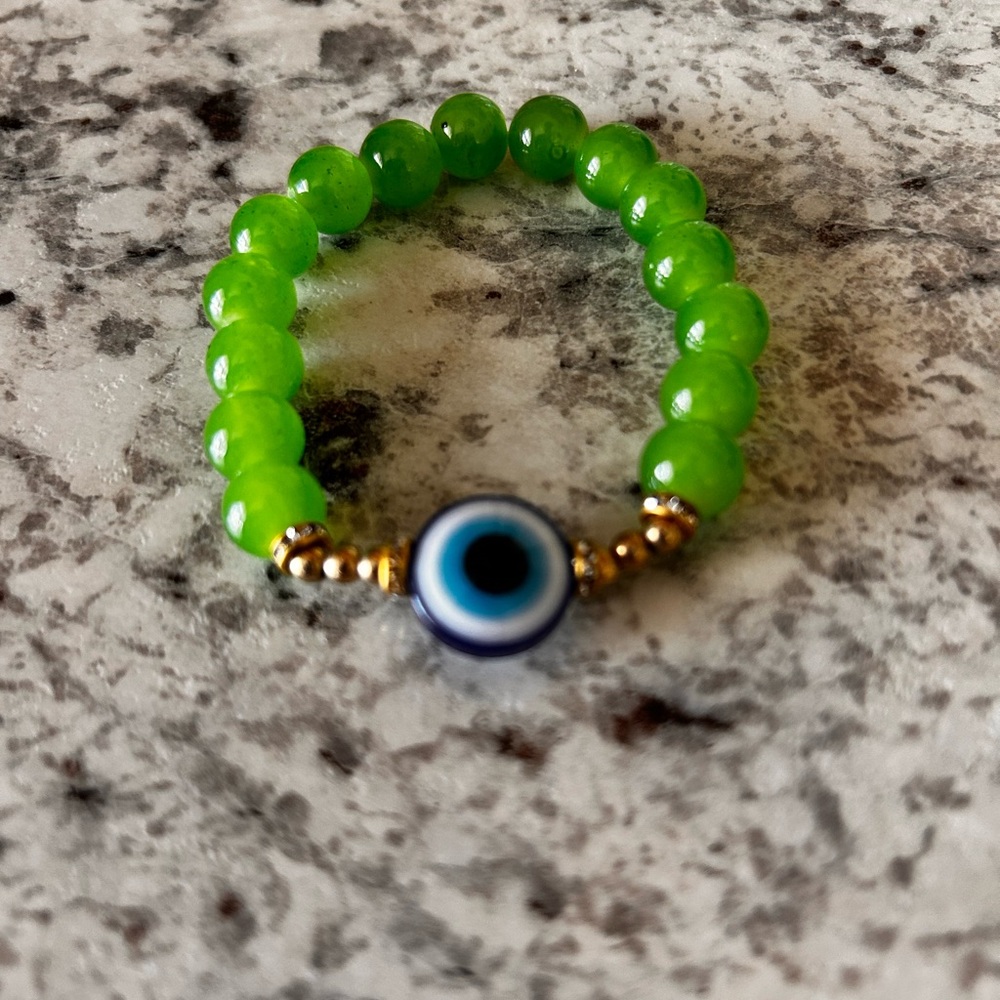 Neiman Marcus Emerald Green Evil Eye Bracelet - Picture 6 of 6